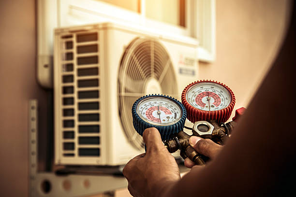 Professional Ac Installation technician working in Industry, TX